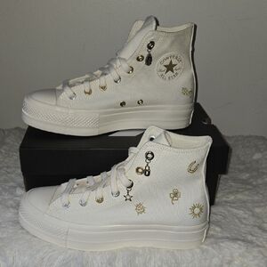 Converse CTAS Lift Platform Luck Charms  Style A13406C  US 8.5